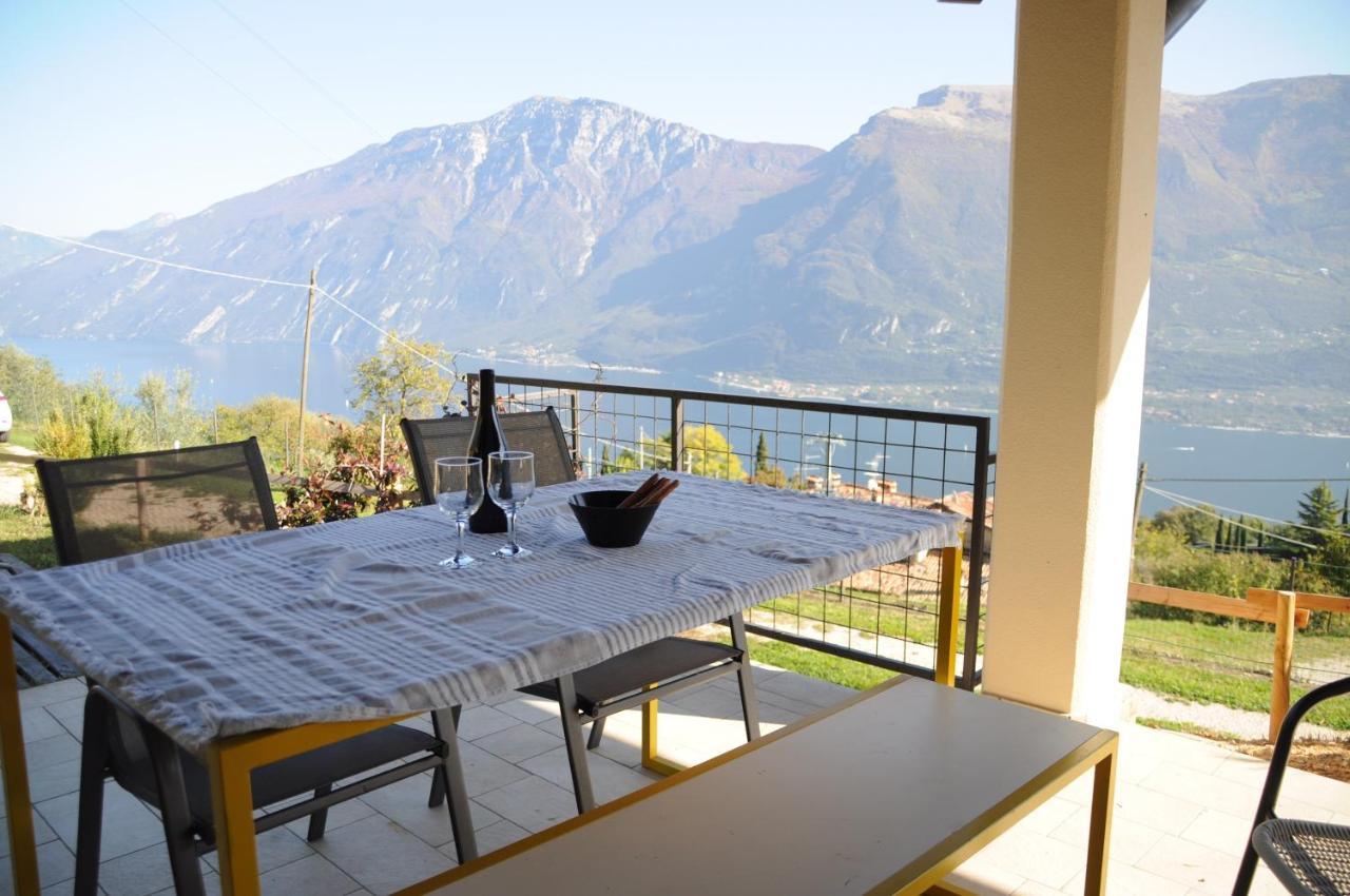 Villetta 56 Blu Yellow And Red Lake View Garden Private Parking By Garda Domus Mea Tremosine Eksteriør bilde