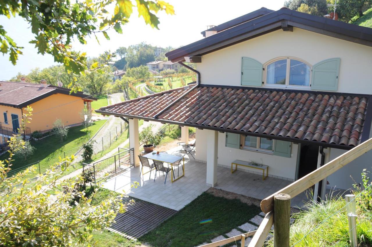 Villetta 56 Blu Yellow And Red Lake View Garden Private Parking By Garda Domus Mea Tremosine Eksteriør bilde