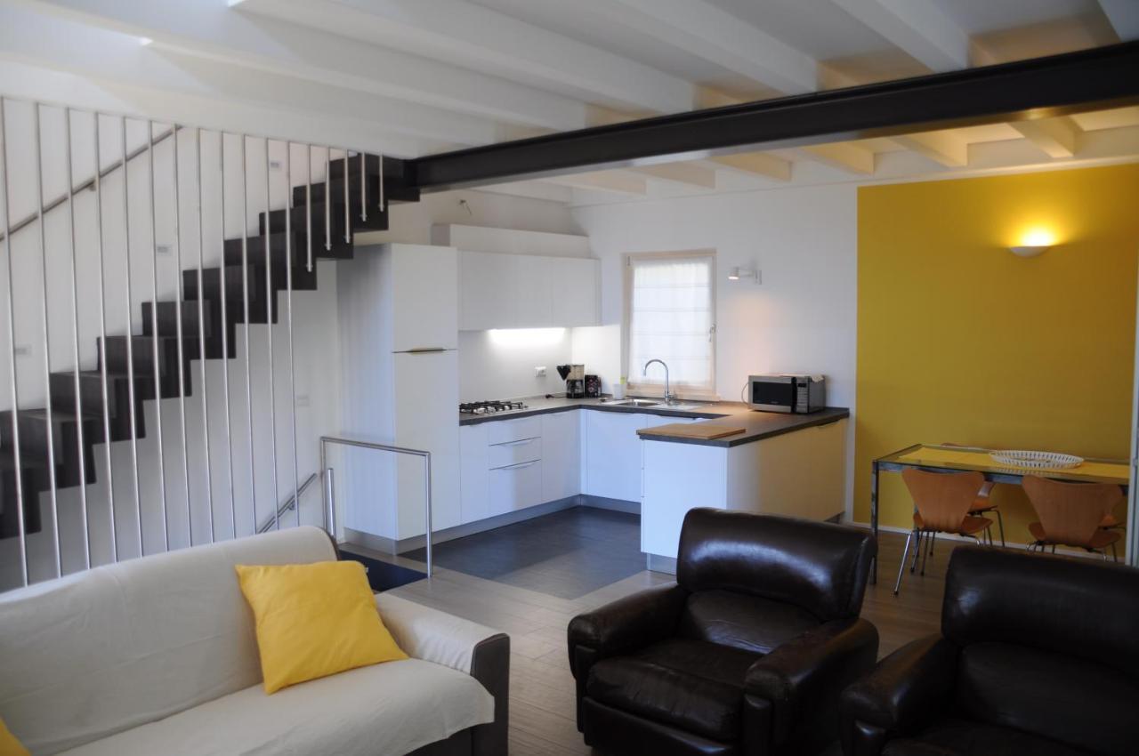 Villetta 56 Blu Yellow And Red Lake View Garden Private Parking By Garda Domus Mea Tremosine Eksteriør bilde