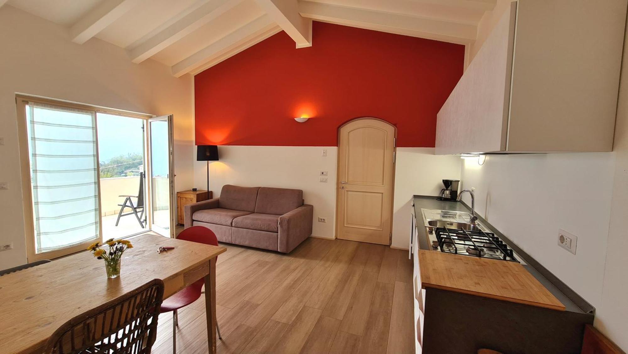 Villetta 56 Blu Yellow And Red Lake View Garden Private Parking By Garda Domus Mea Tremosine Eksteriør bilde